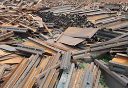金属粉碎机设备在废旧金属回收行业的地位与不足